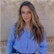 Maestra titulada en primera e infantil, con experiencia en dar clases de refuerzo a niños que lo necesitan.